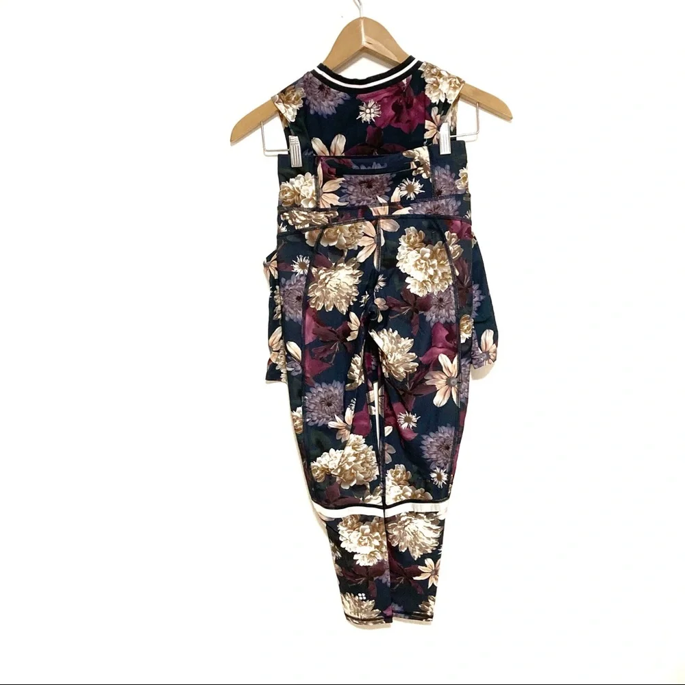 Sweaty Betty 2 piece set zero gravity beetle blue blooms ankle yoga leggings top - Picture 6 of 10